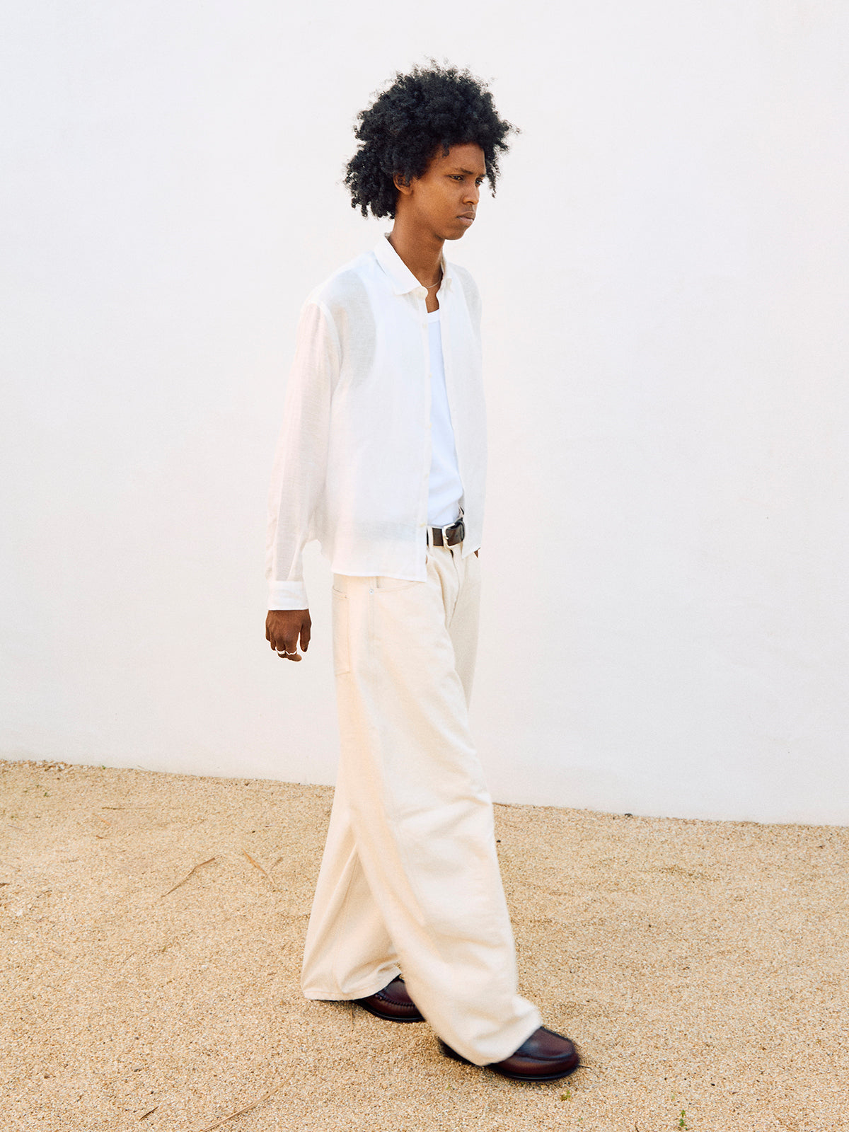 WIDE BAGGY WHITE DENIM