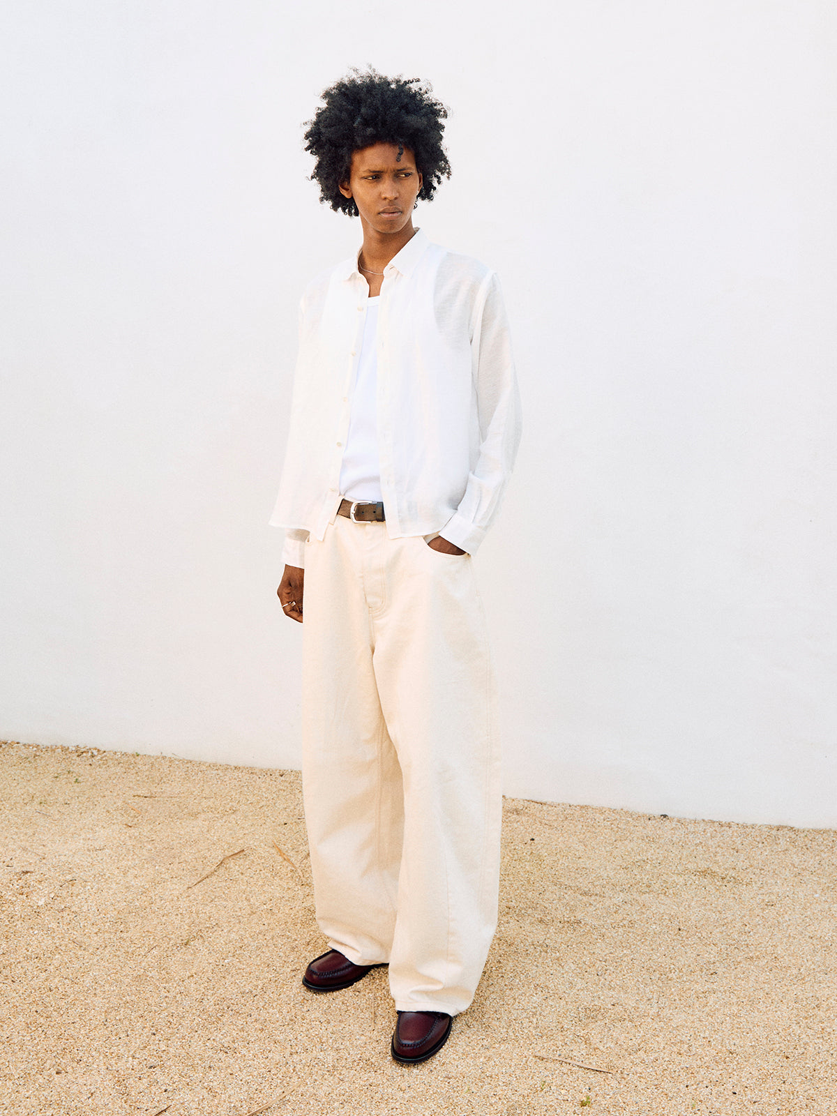 WIDE BAGGY WHITE DENIM