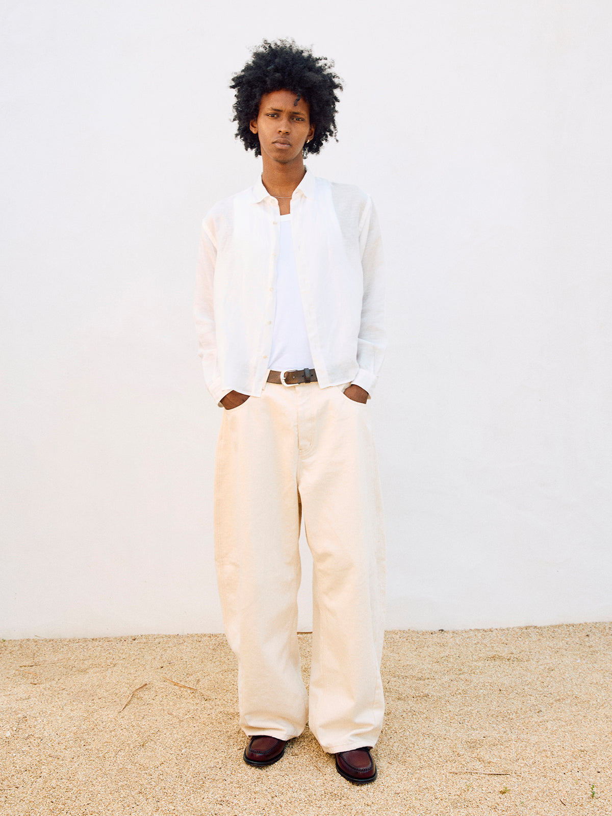 WIDE BAGGY WHITE DENIM