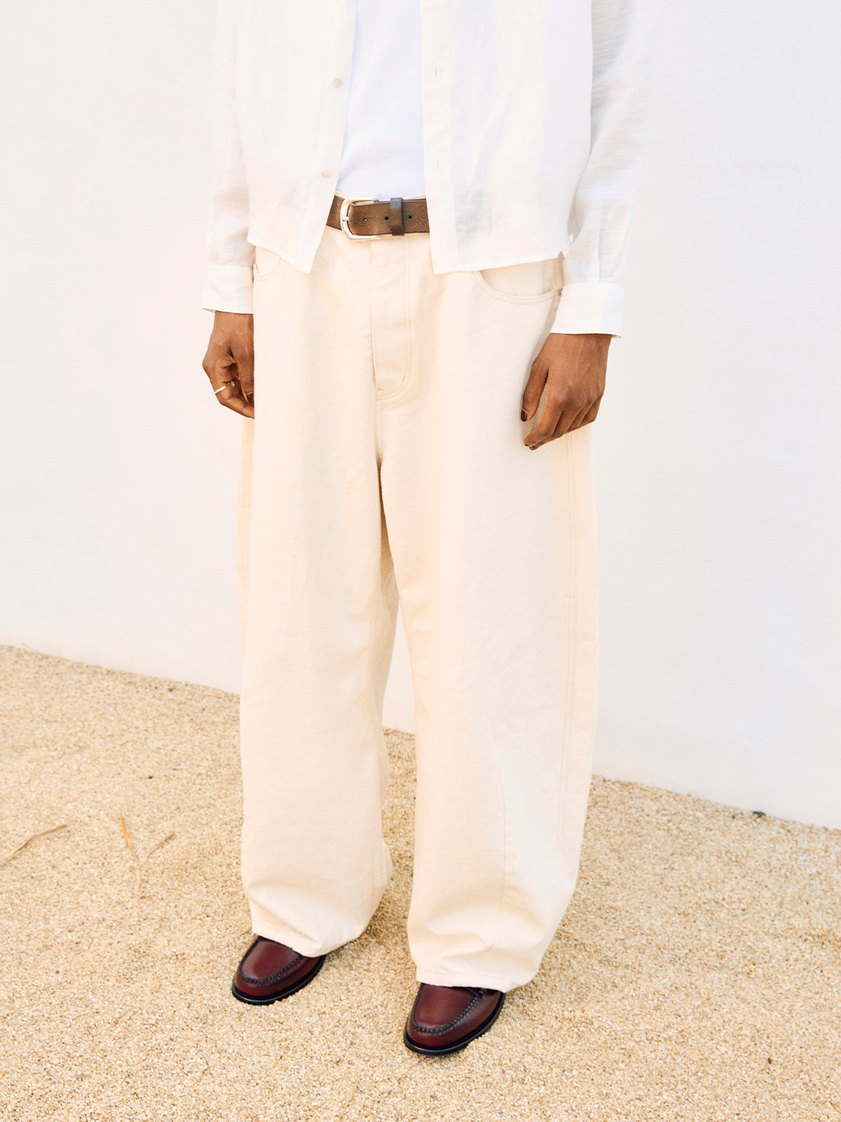 WIDE BAGGY WHITE DENIM
